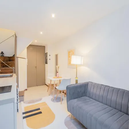 Loft Alfieri Centro, Via Roma 100m *