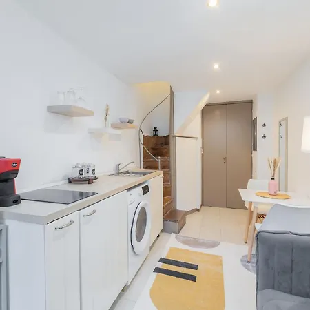 Loft Alfieri Centro, Via Roma 100m Lejlighed