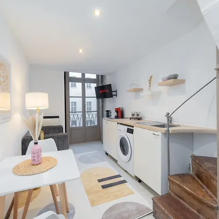 Lejlighed Loft Alfieri Centro, Via Roma 100m