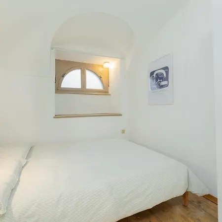 Appartamento Loft Alfieri Centro, Via Roma 100m *